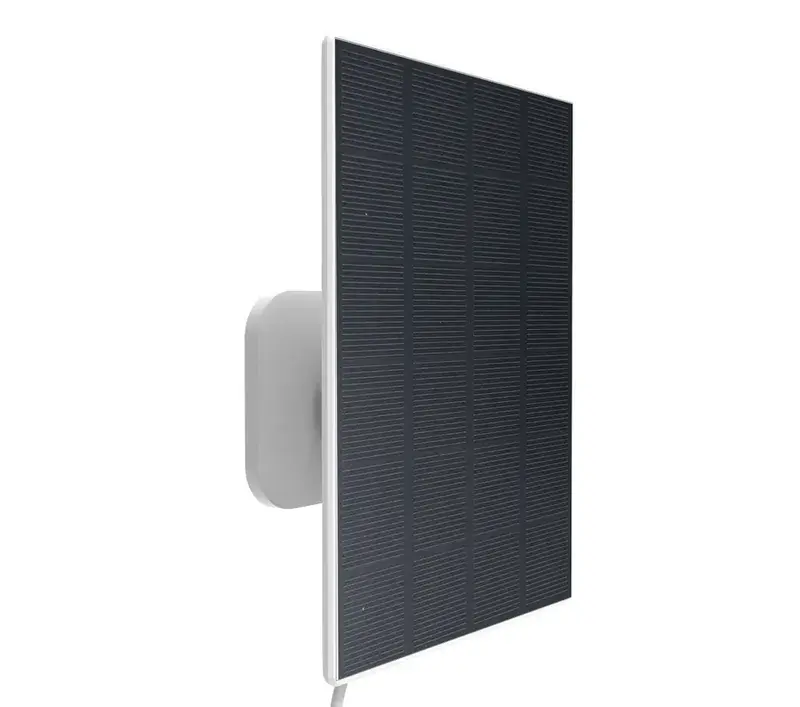 Yale Solar Panel Charger for Smart Outdoor Camera, weather resistant with built-in 2 meter l… — view 1